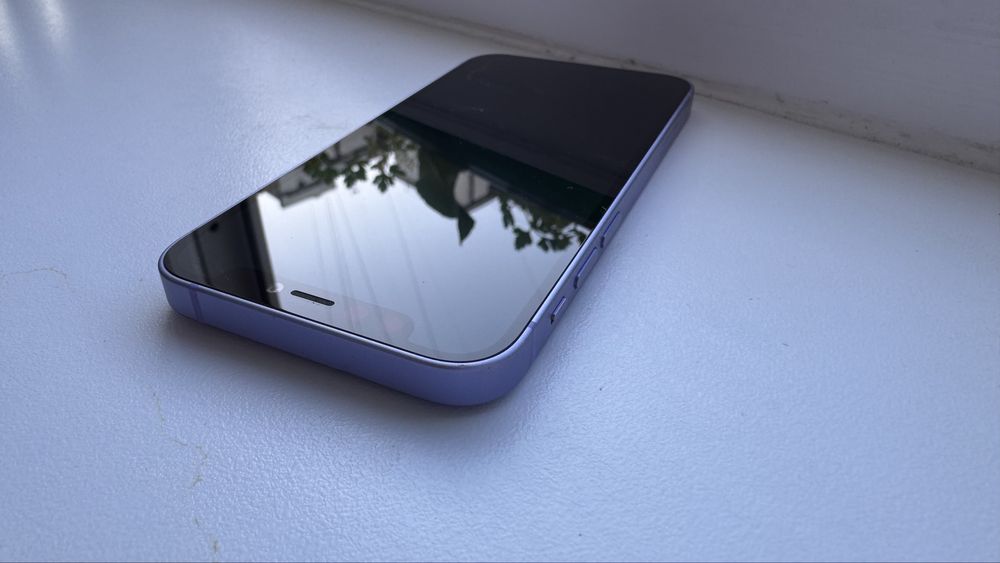 Продам iPhone 12 mini