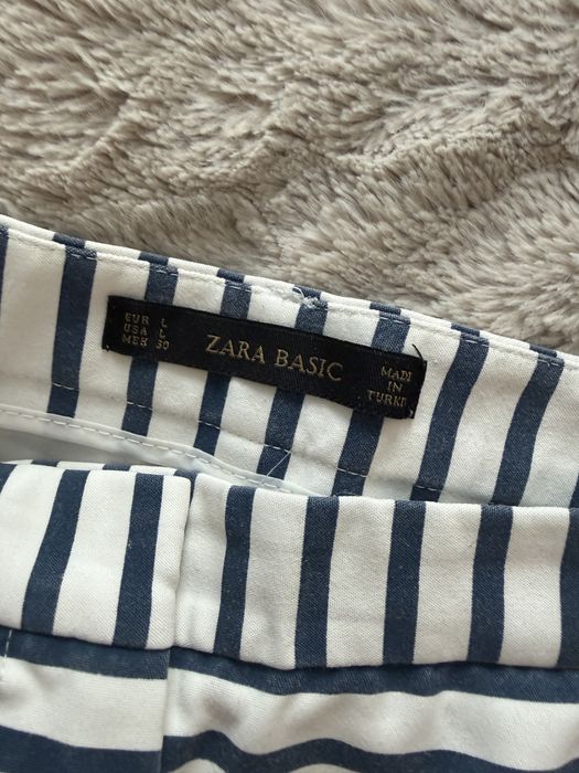 Zara eleganckie spodenki paski biało granatowe L