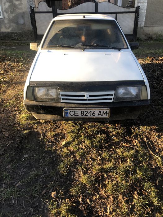 Ваз 2109 в гарному стані і на зоду. Сів і поїхав. 1989 рік
