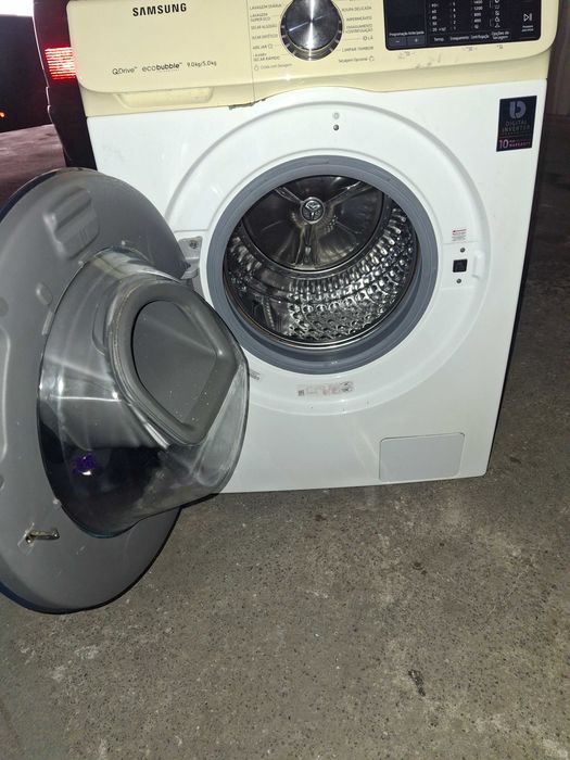 Maquina lavar e secar roupa