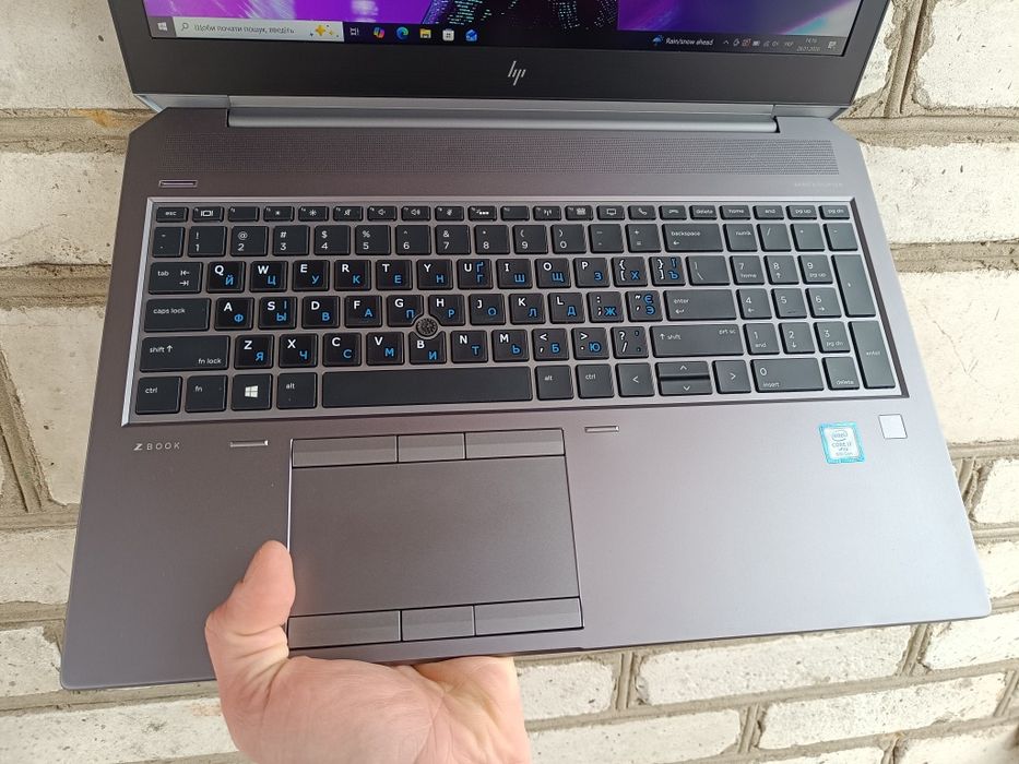6 ядер Ігровий ноутбук HP Zbook 15 (i7 8850H/16/512/Р1000)