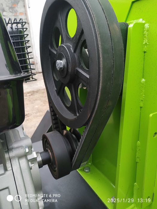 Измельчитель веток.Подрібнювач гілок. Щепорез.