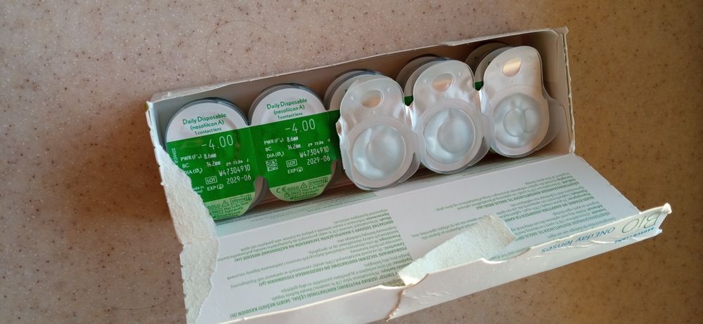 Продам контактні лінзи Baush+Lomb Bio True