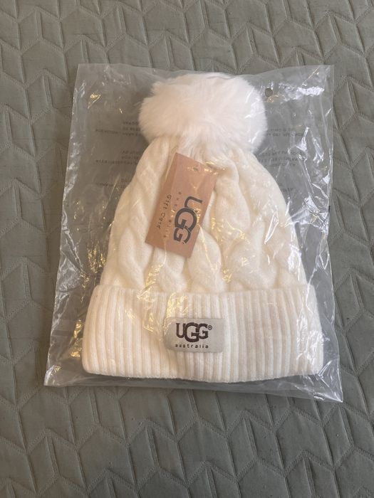 Biała zimowa czapka UGG Australia