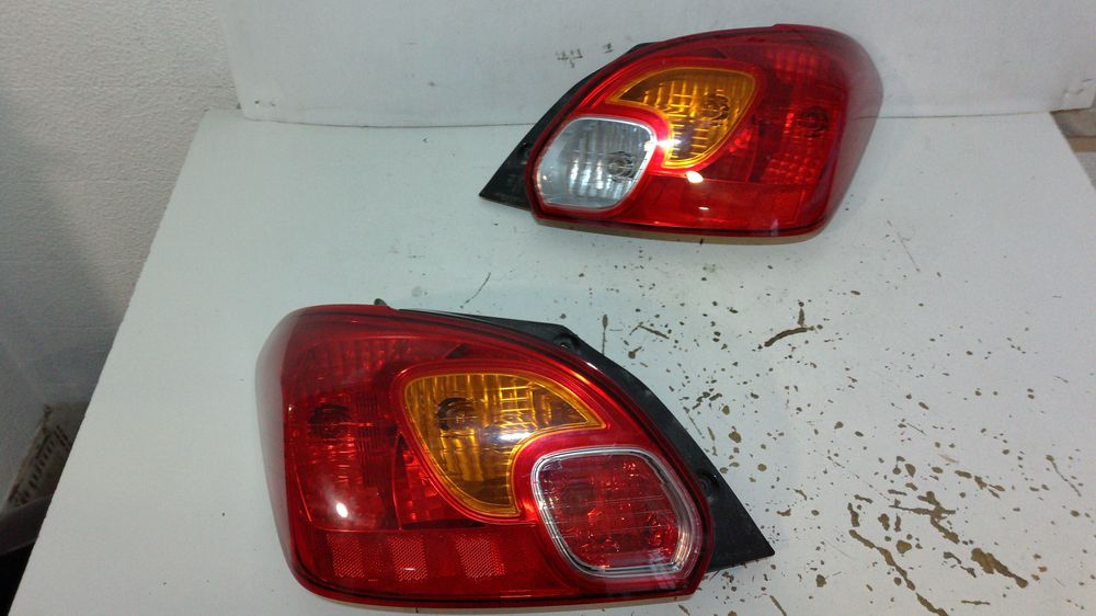 Farol Optica Mitsubishi Space Star 2013
