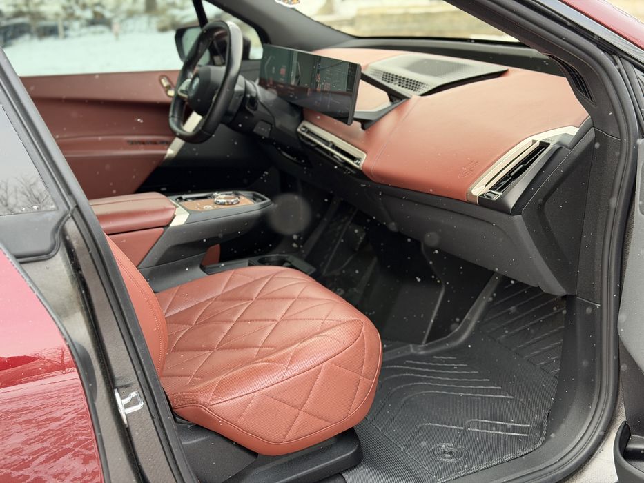 BMW iX XDrive50 2022 рік