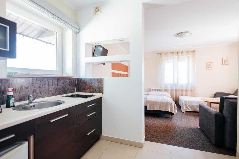 Noclegi dla pracowników, grup.