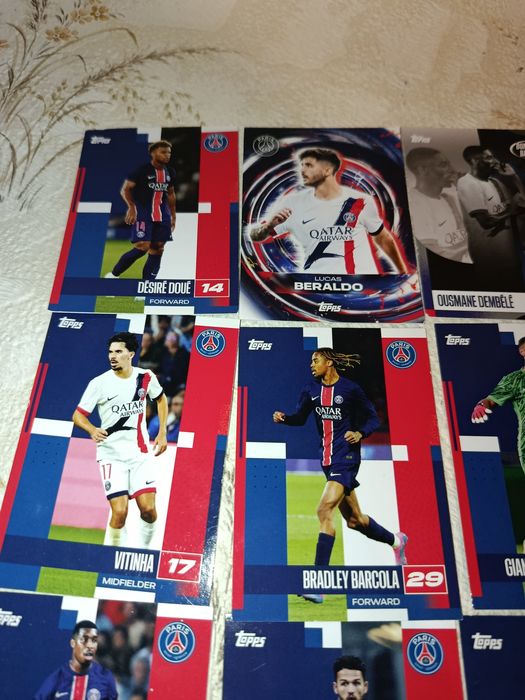 Карточки футбольный клуб ПСЖ Topps  футболисты Пари Сен Жермен PSG
