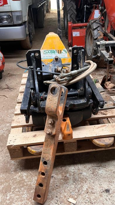 Engate automático para trator