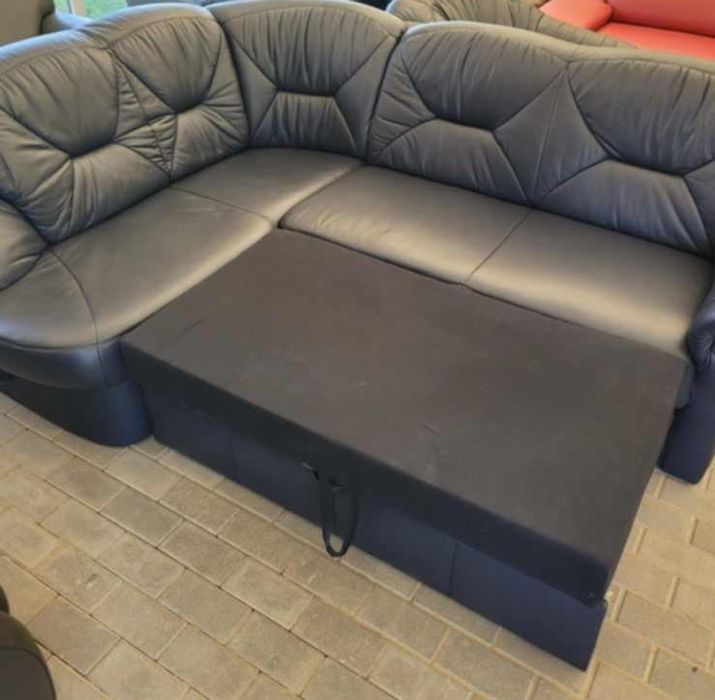 Narożnik skórzany z funkcją spania