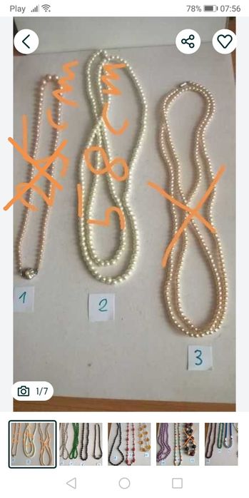 wisiorki , korale i broszki PRL