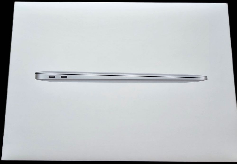 MacBook Air A2337 M1 8/256 ідеал
