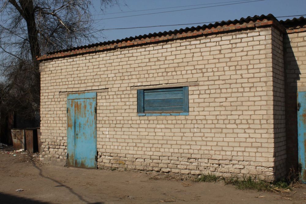 Оренда складів 24 м2, 25 м2, 51 м2, м. Апостолове, вул. Центральна, 49