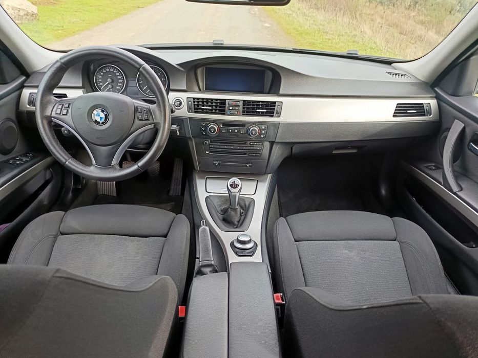 BMW 325i - E90 - 2007.