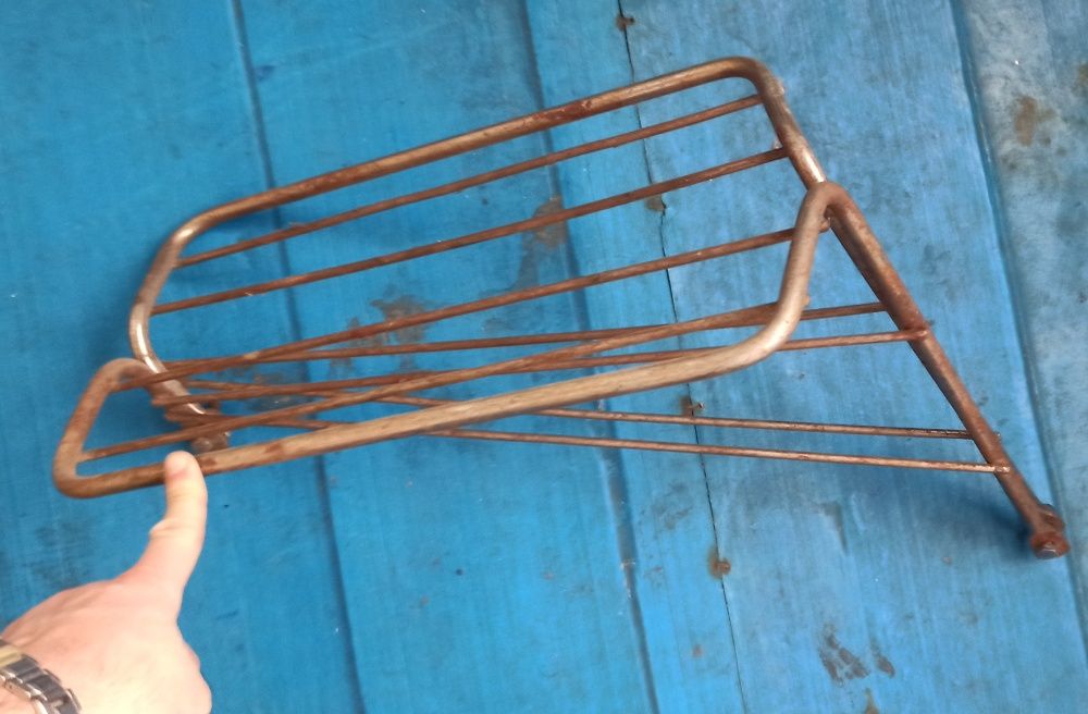 Багажник к мопеду