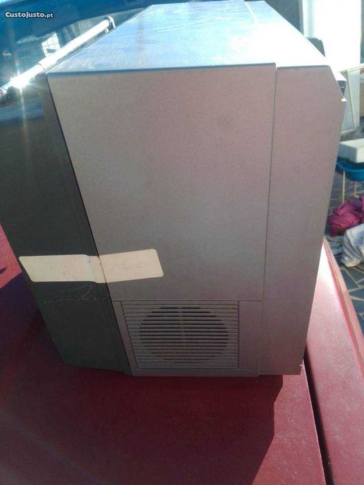 Televisão philips portatil anos 80 a funcionar, ideal para cenarios filmes, tv epoca