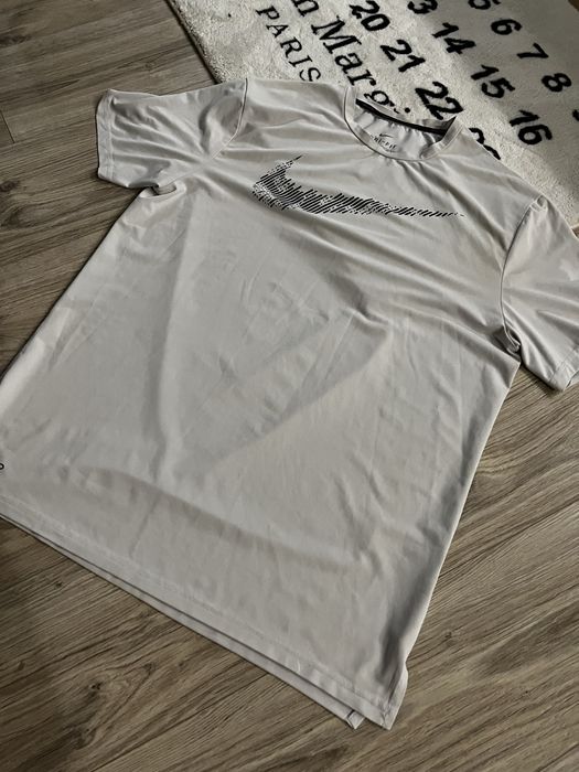 Спортивная футболка nike