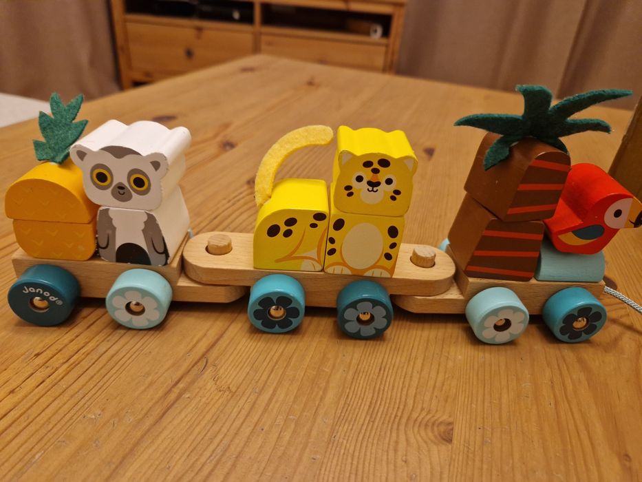 Janod Pociąg z klockami i zwierzątkami do ciągnięcia Tropik
