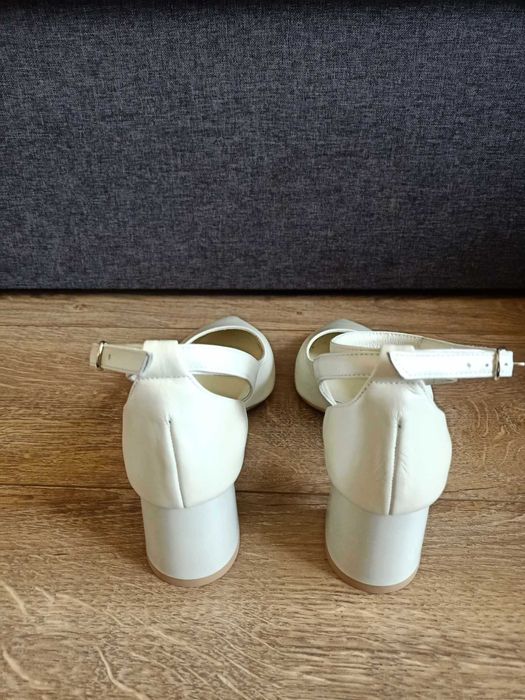 Czółenka Ślubne/Weselne Skórzane Ekri Perłowe Roz. 37 NOWE