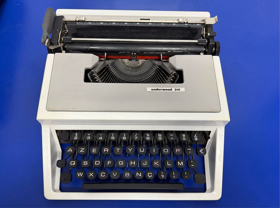 Maquina de escrever Underwood 310 Olivetti Dora