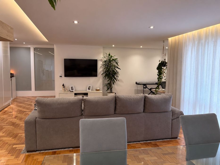 T3 renovado | 140 m² + terraço de 90 m² | São Vicente, Braga