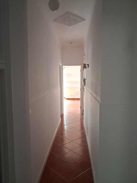 Apartamento T2 para alugar na Rua de São Bento, Lisboa.