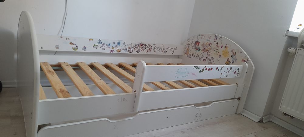 Łóżko dziecięce z szufladą