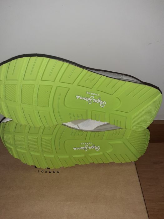 Sapatilhas Ténis brancos da Pepe Jeans. Tamanho 37