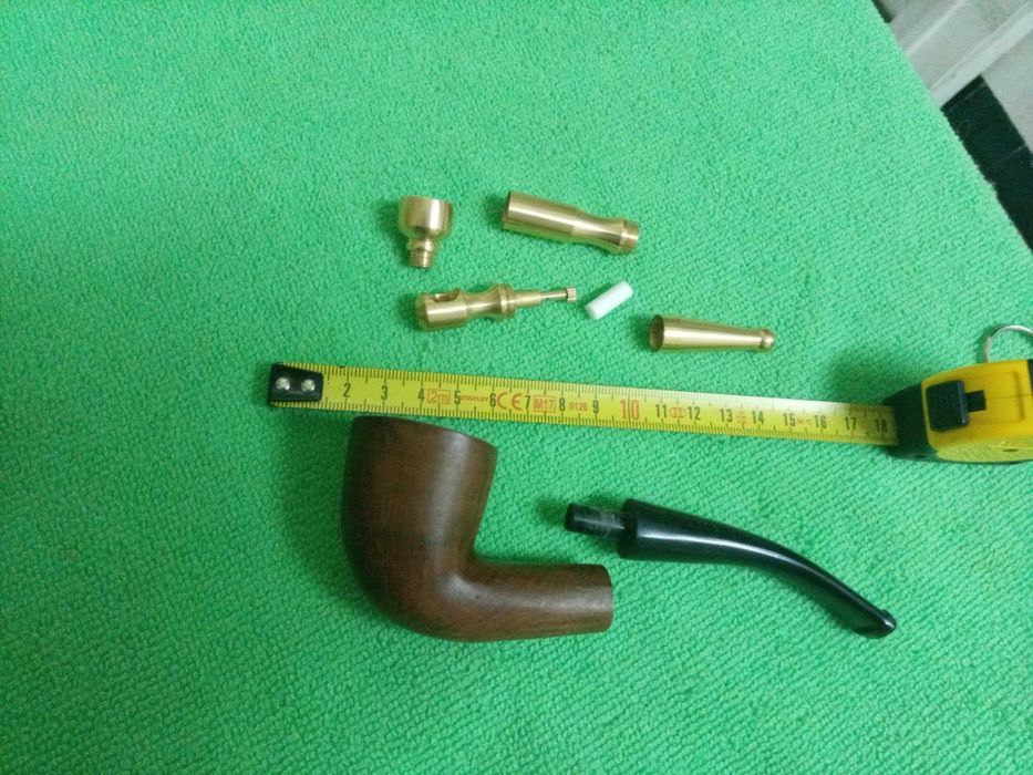 Cachimbos antigos (de madeira e latão)