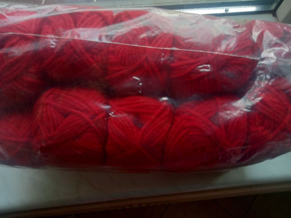 Wełna- motki 8 szt.