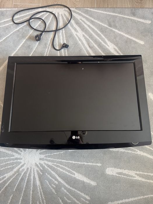 Телевізор Lg  32 дюйми