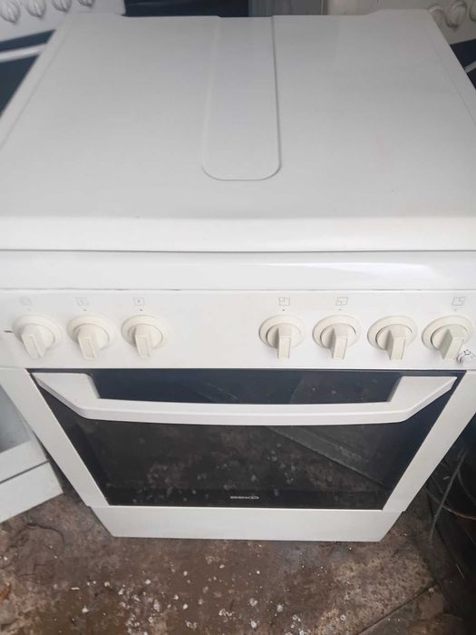 Газова плита б/у "Beko"