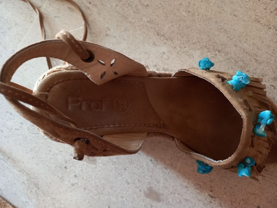 Sandálias cunha hippie chic marca PROF