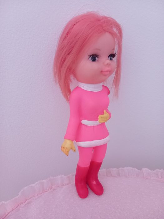 Boneca antiga em borracha