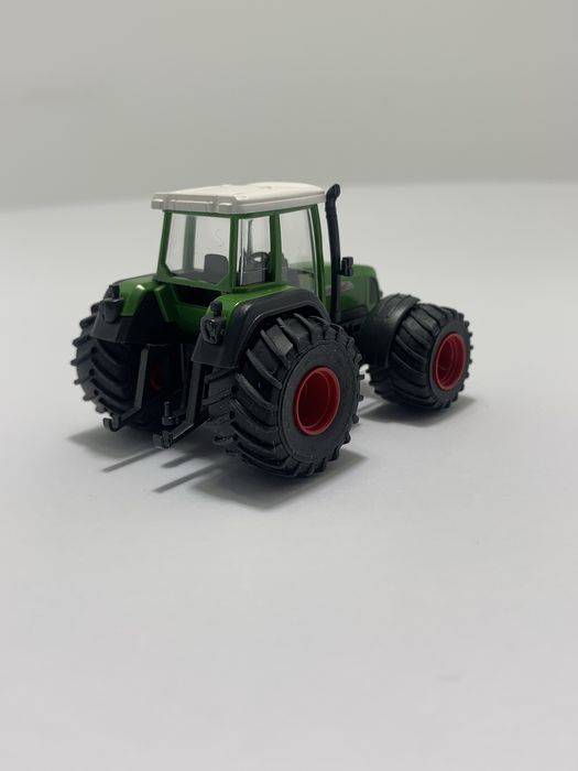 Fendt 711 Vario Wiking escala 1/87