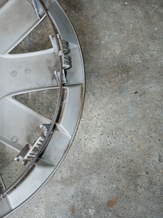 Tampões Peugeot originais roda 14 usados..