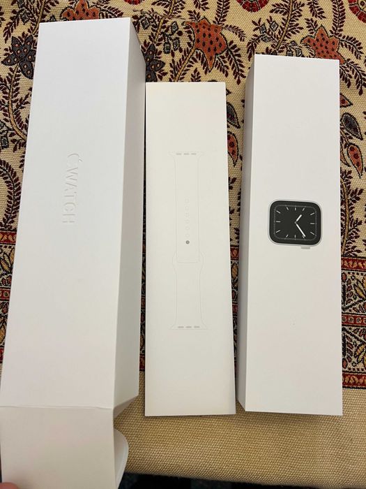 Apple Watch 5 44mm com ecrã partido