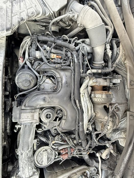 Розборка audi Q5 8R 2.0 3.0 бампер фари капот двигун ляда шрот