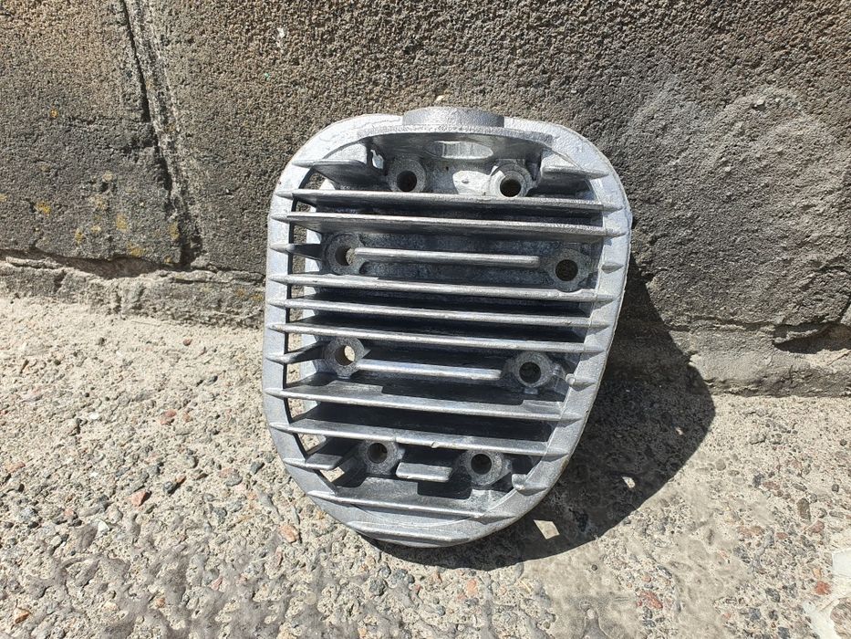 Головка К-750. Новая головка, правая.