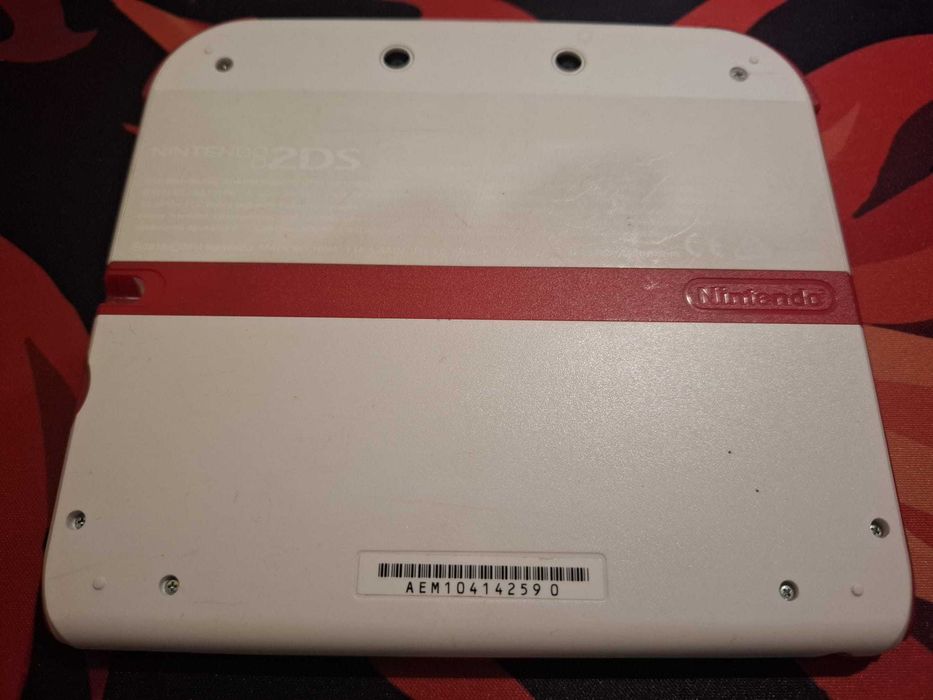 Nintendo 2ds com caixa e encartes modificada 64 GB