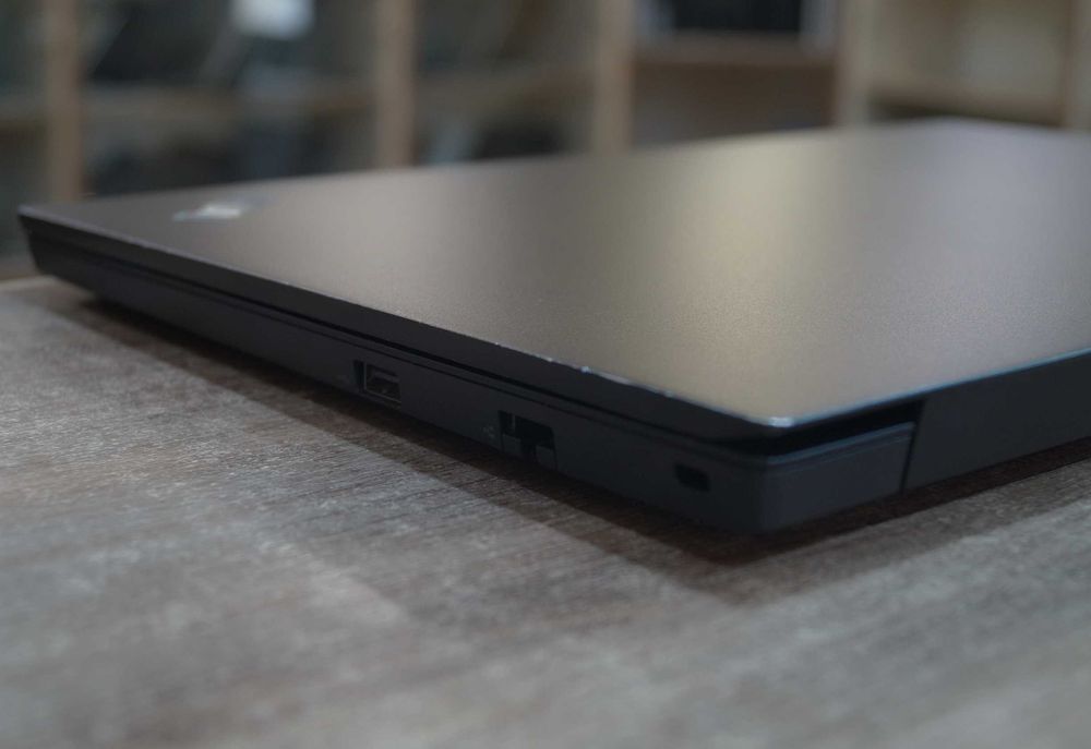 ГАРАНТІЯ Lenovo ThinkPad E15 (IPS/Core i7-10510U/RAM 8ГБ DDR4/SSD 256ГБ/Radeon RX 640 2ГБ)TVOYO