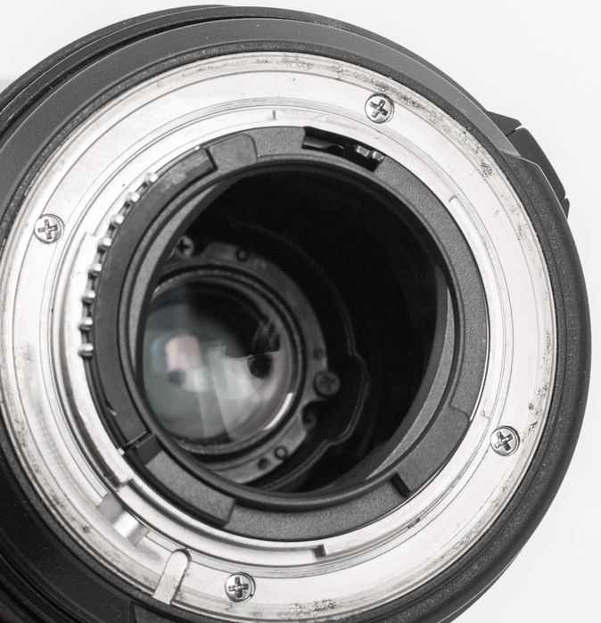 Objetiva Tamron 18-200mm, para Nikon
