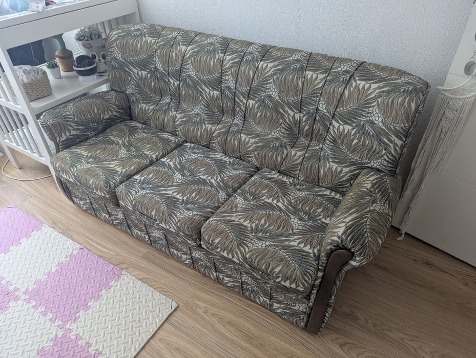 Sofa 3 lugares e 2 poltronas - Recuperados em bom estado