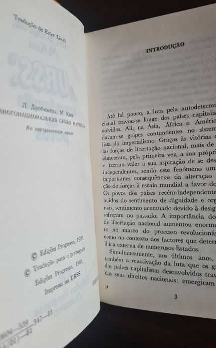 Livro "A URSS: Uma Família de Povos", 1981