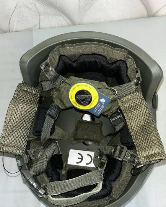 Шолом тактичний Fast олива з підвісом Wendy