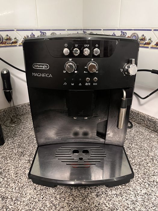 Maguina de cafe Delonghi Magnifica