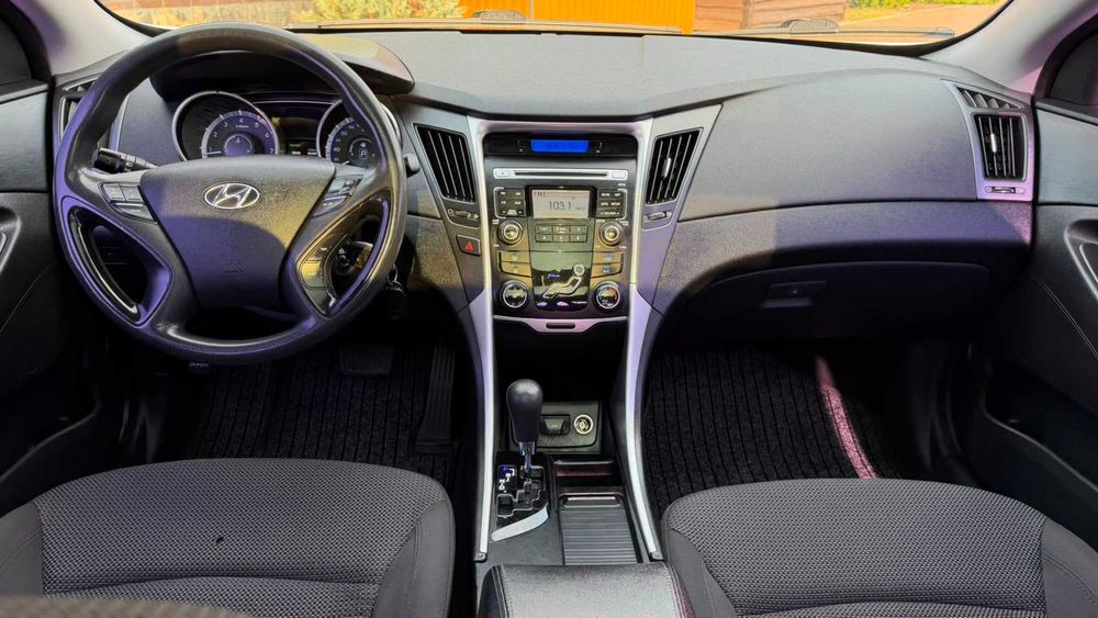 Hyundai Sonata 2011