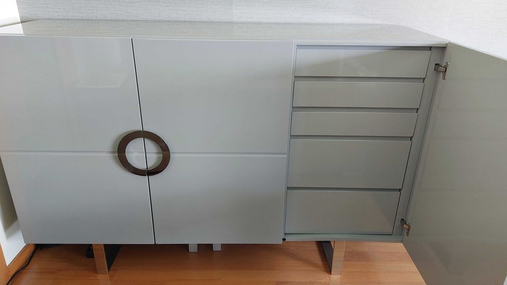Aparador (possivel de vender junto com mesa de jantar e espelho)