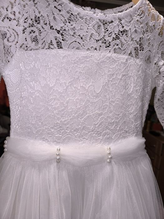 Белое платье на девочку