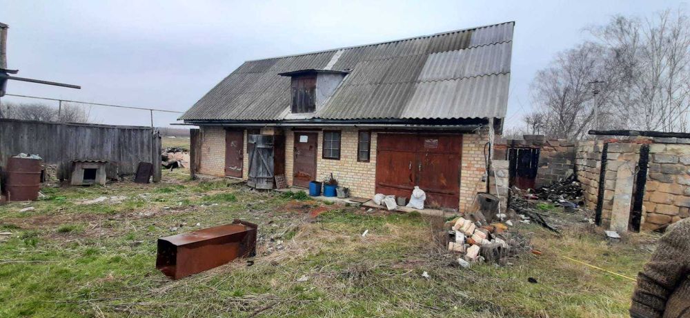 Продам будинок і ділянку Київська область. Власник. Ціна 30000 у.о..
